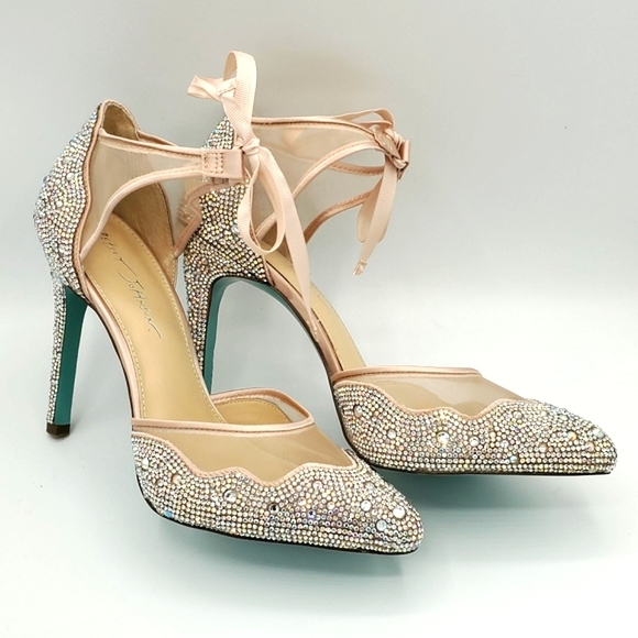 Betsey Johnson Iris pumps NWOB - Picture 12 of 12